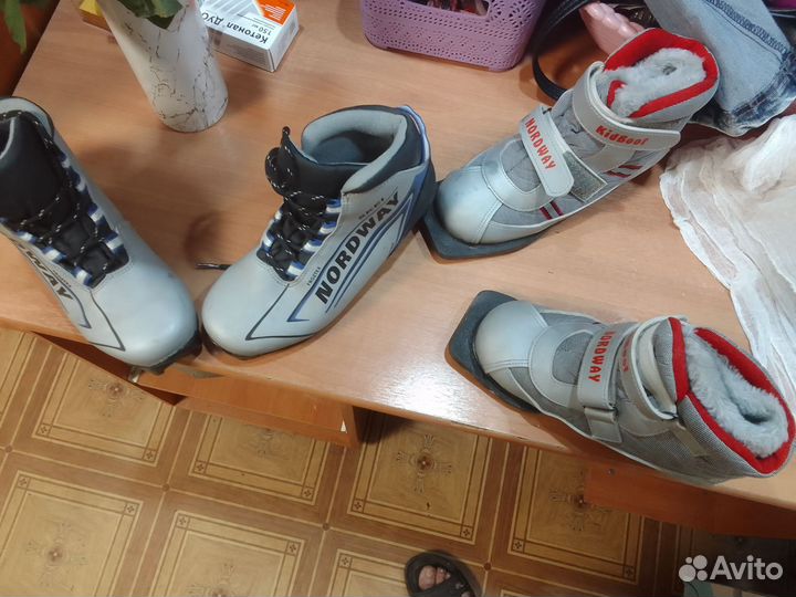 Лыжные ботинки