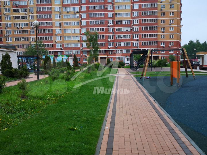 2-к. квартира, 74 м², 2/17 эт.