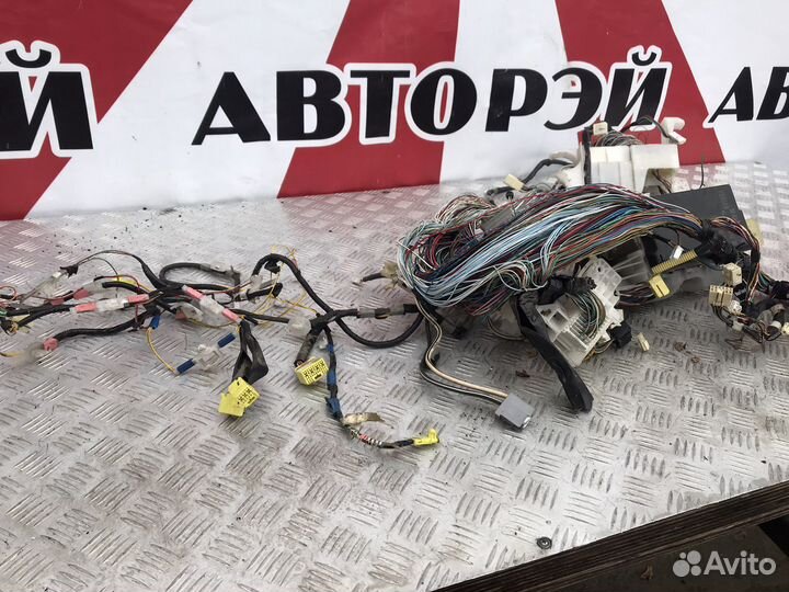 Подторпедная проводка Toyota Alex Runx