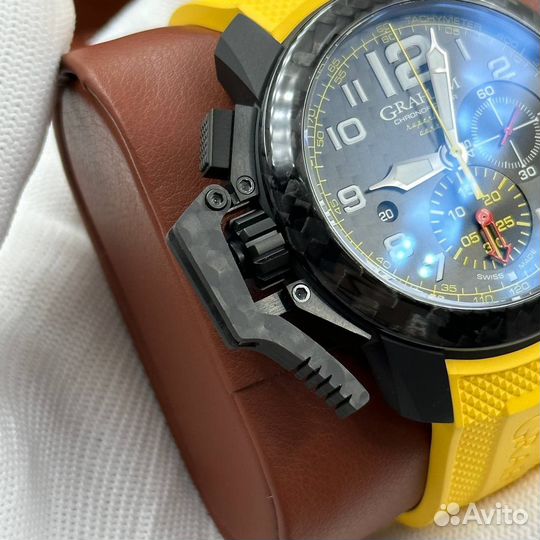 Часы Graham Chronofighter Superlight