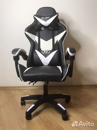 Игровое компьютерное кресло