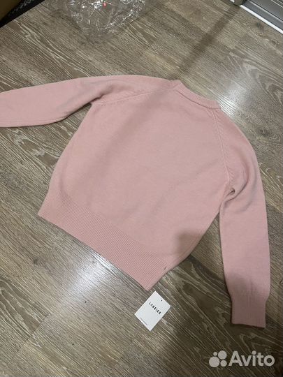 Свитер женский