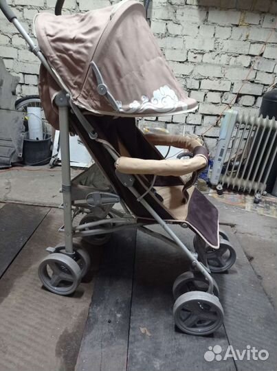 Прогулочная коляска