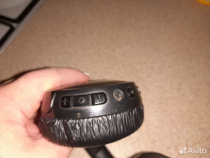 Наушники с микрофоном