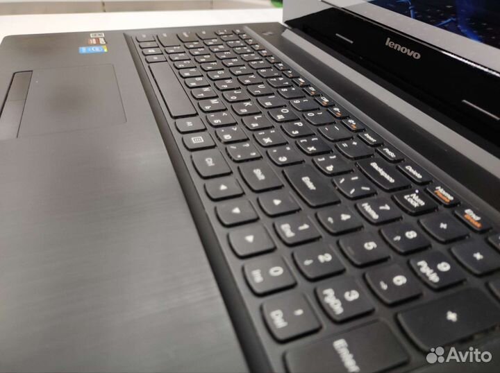 Отличный Lenovo i5-5200U 8/128Gb SSD / R5 M330 2Gb