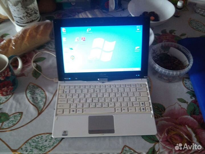 Нетбук Asus Eee PC T101MT