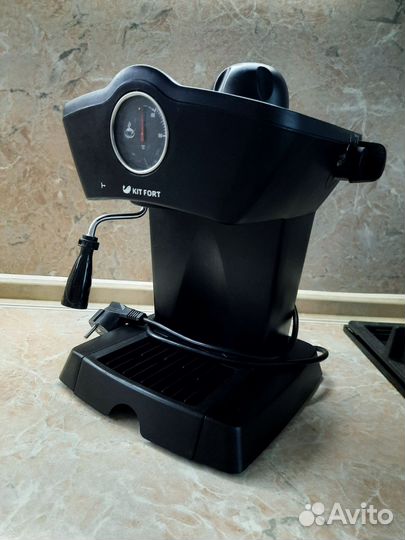 Кофеварка рожковая Kitfort