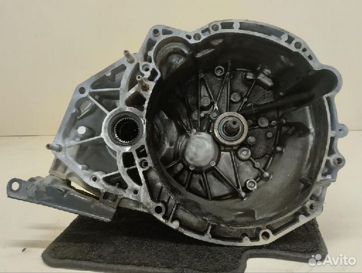 МКПП (механическая коробка переключения передач) R