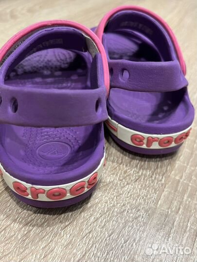 Сандалии crocs