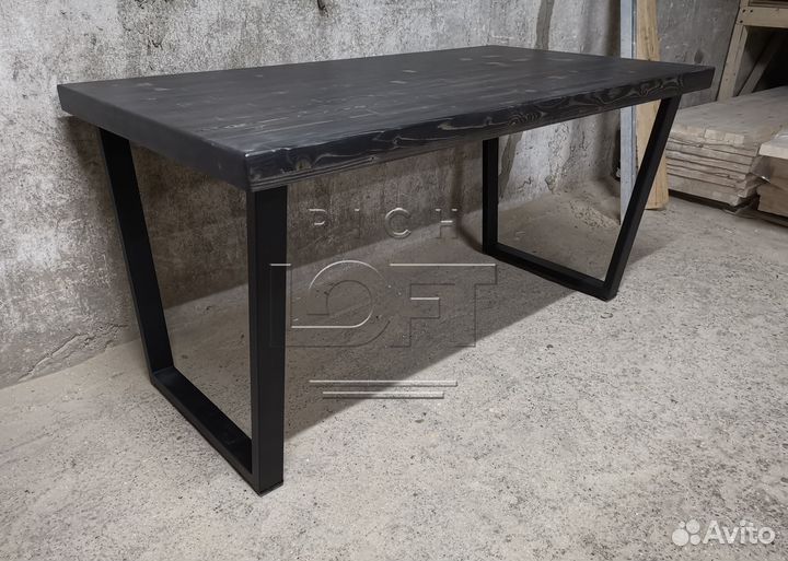 Стол обеденный