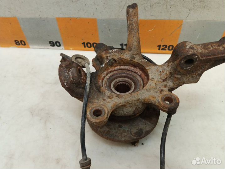 Кулак поворотный передний левый Nissan Almera N16