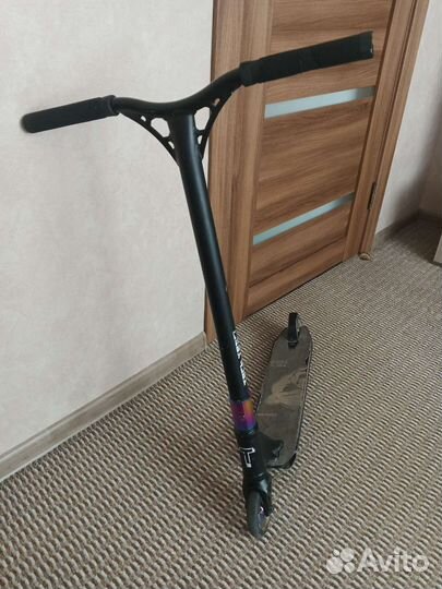 Самокат трюковой tech team comrade