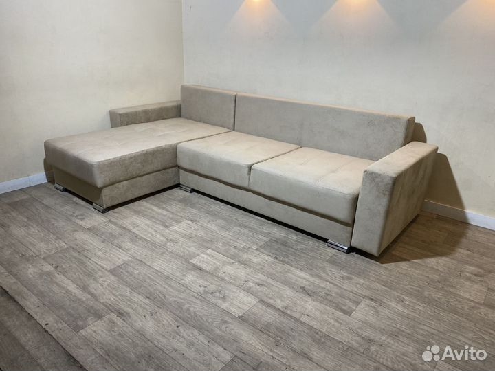 Диван с оттоманкой