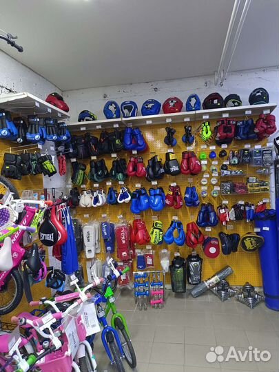 Перчатки для единоборств новые