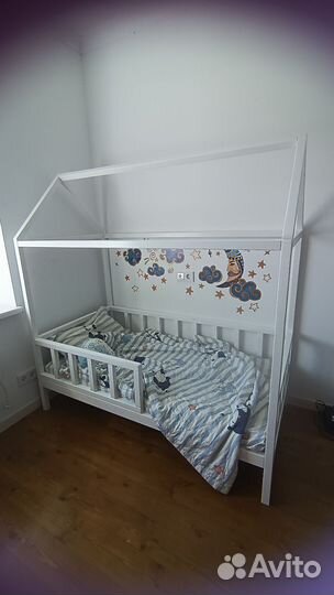 Детская кровать домик