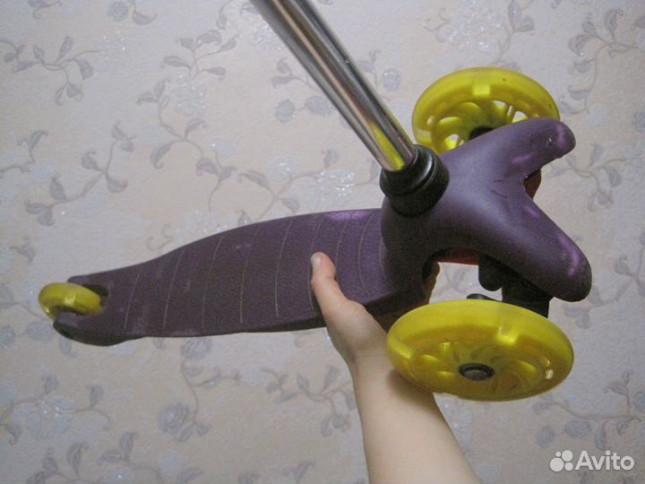 Детский трехколесный самокат