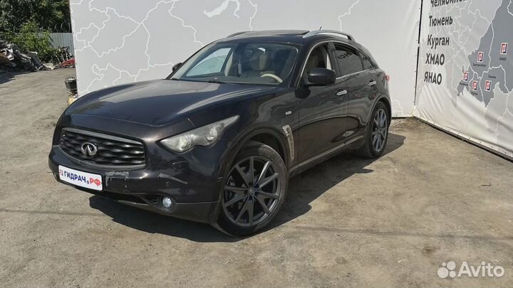 Поводок стеклоочистителя передний правый Infiniti