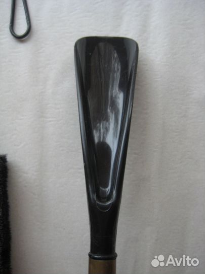 Кони. Щетка с ложечкой для обуви