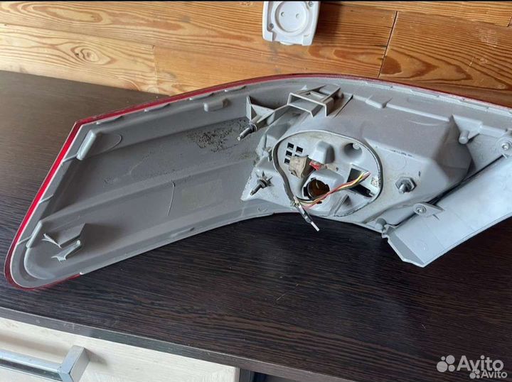 Фонарь задний левый Toyota Camry 40