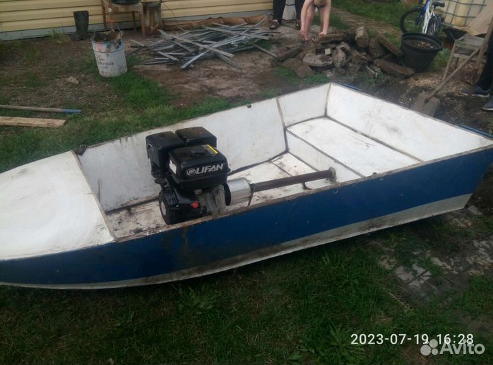 Продам водометную лодку