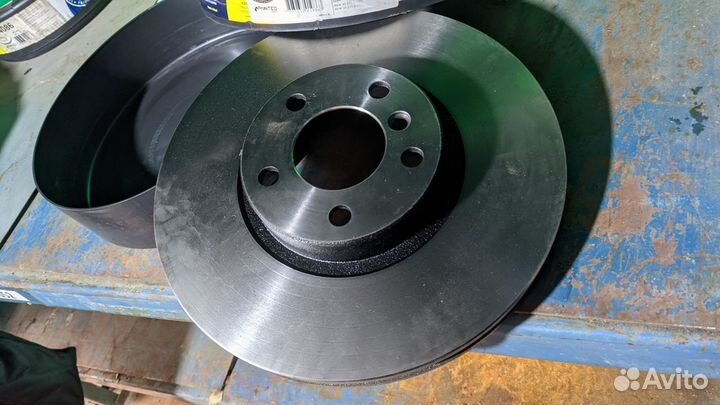 Тормозной диск передний 1 шт BMW E71, E72