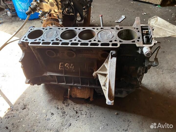 Блок двигателя BMW е36