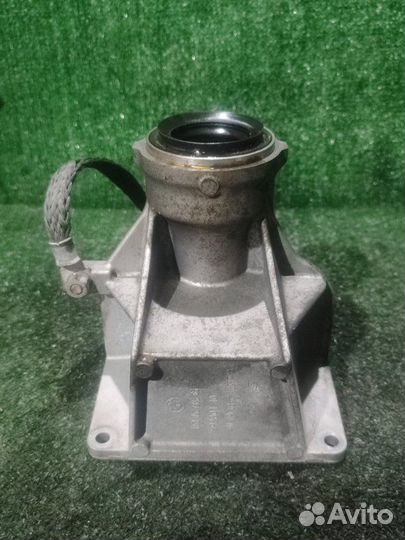 Опорный подшипник привода Bmw 5 E60 XI N52