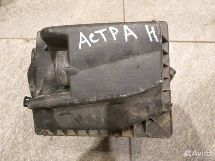Корпус воздушного фильтра Opel Astra H
