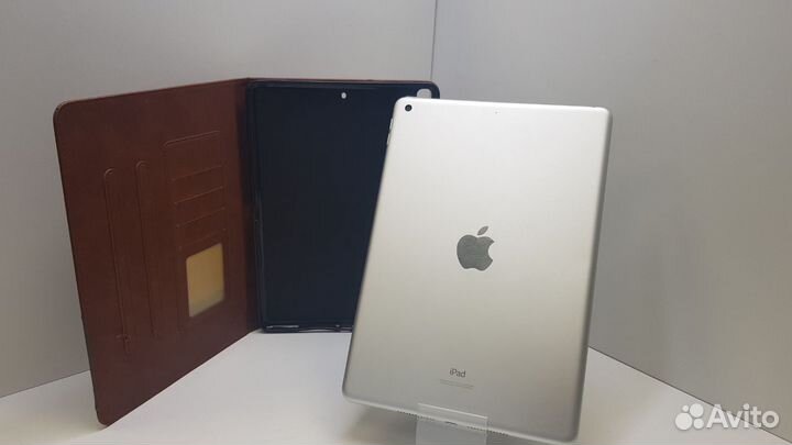 Планшет без SIM-карты Apple iPad 9 10,2 Wi-Fi 3/64