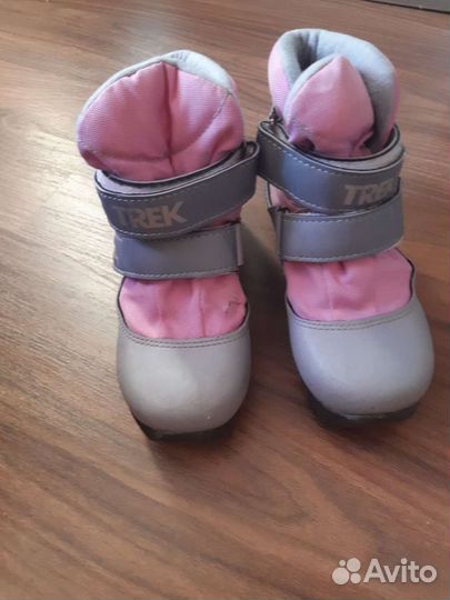 Лыжные ботинки