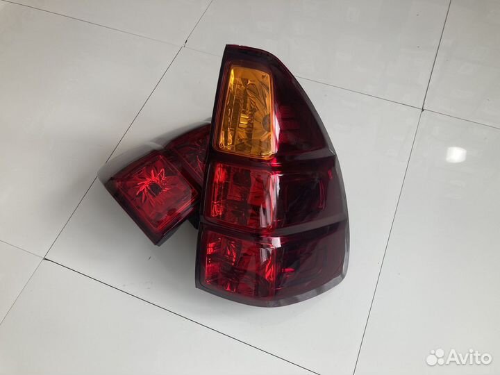 Фонарь задний (2шт) Lexus GX470 2002-2007