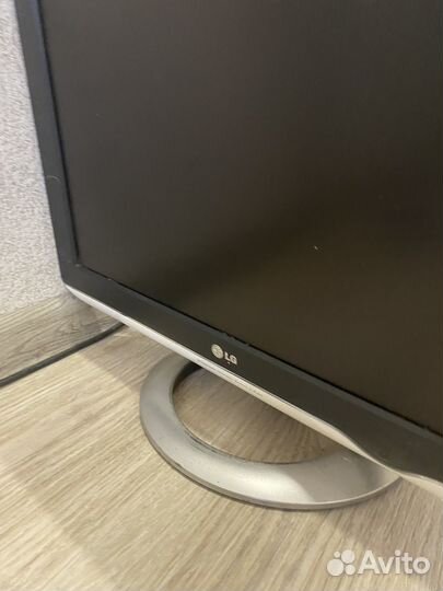 Монитор LG flatron L194obqc