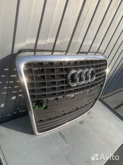 Решетка радиатора Audi A8 d3 2007