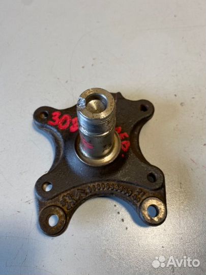 Цапфа задняя Peugeot 308