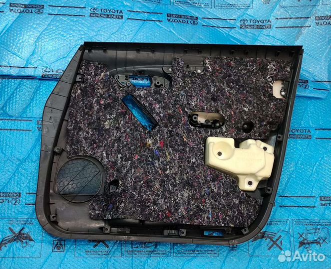 Дверная карта Тойота Версо передняя левая 09-12