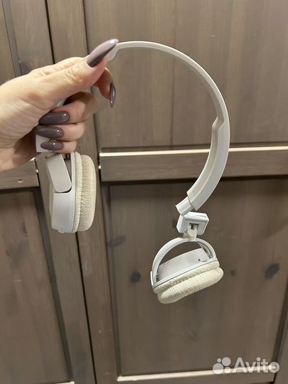 Беспроводные наушники JBL