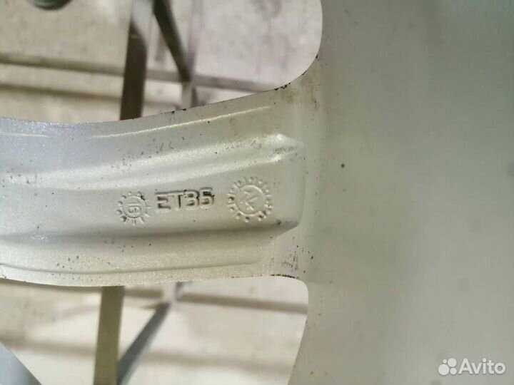 Один диск в наличии R15 J6 4x98 ET35