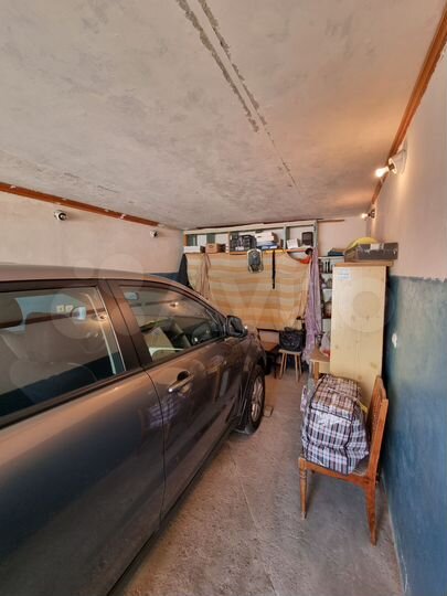 Гараж, > 30 м²