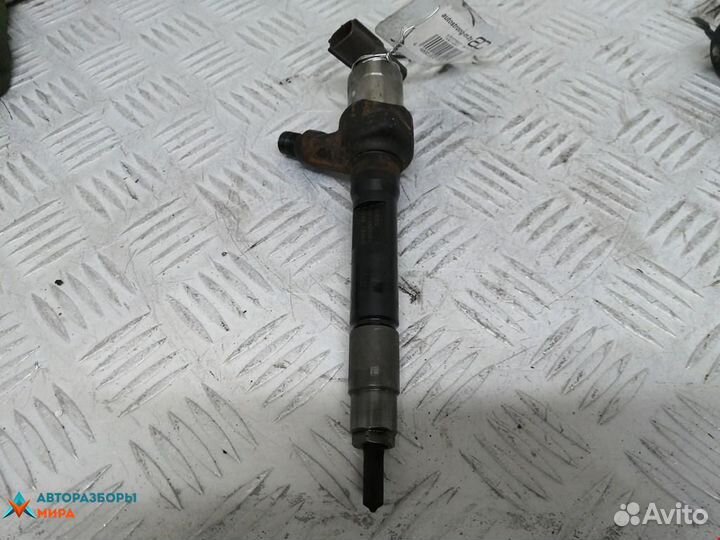 Форсунка Mazda 6 GG рест. 2007 R2AA13H50