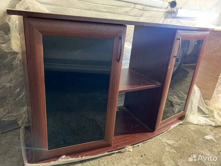 Аквариумные тумбы