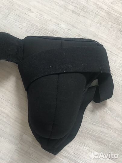 Защита хоккейная