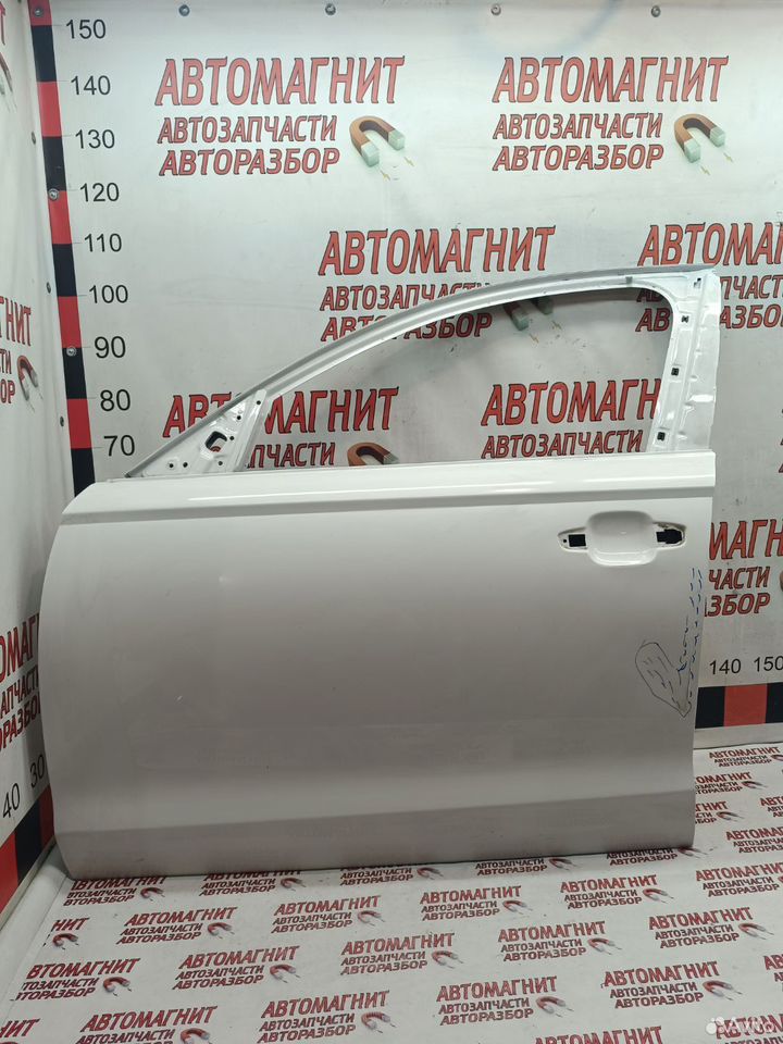 Дверь передняя левая Audi A6 C7 дефект