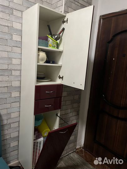 Шкаф пенал для ванной бу с корзиной