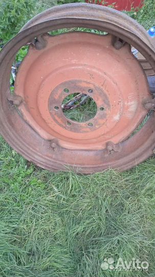 Шины с дисками на трактор Т - 25