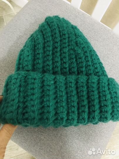 Теплая зимняя шапка