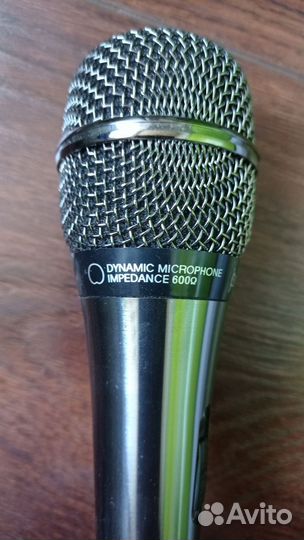 Микрофон для караоке проводной