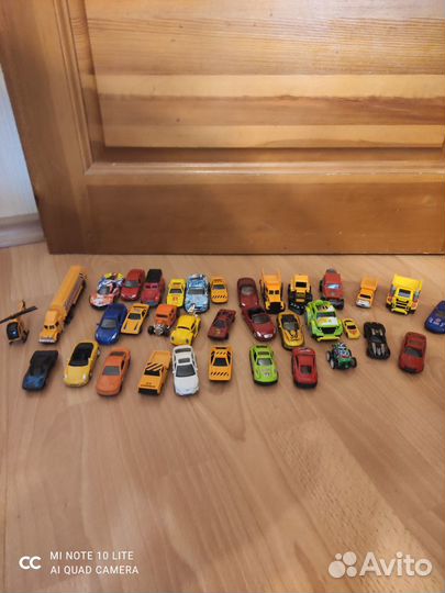 Машинки из яиц Welly