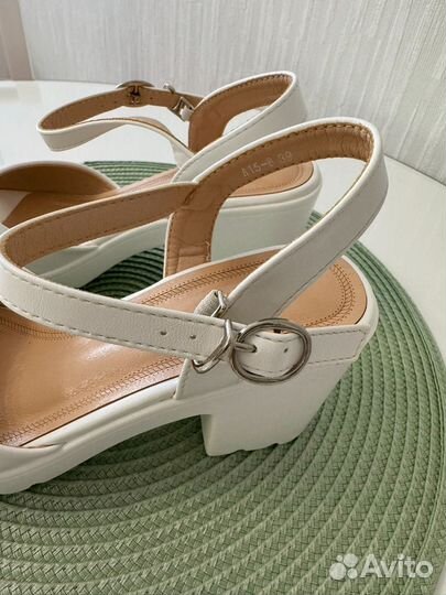 Туфли женские 38 размер. Экокожа