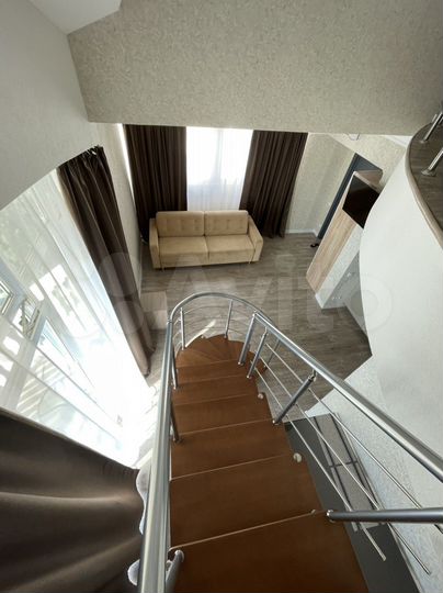 Комната 35 м², 1/4 эт.