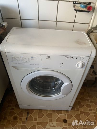 Стиральная машинка бу indesit